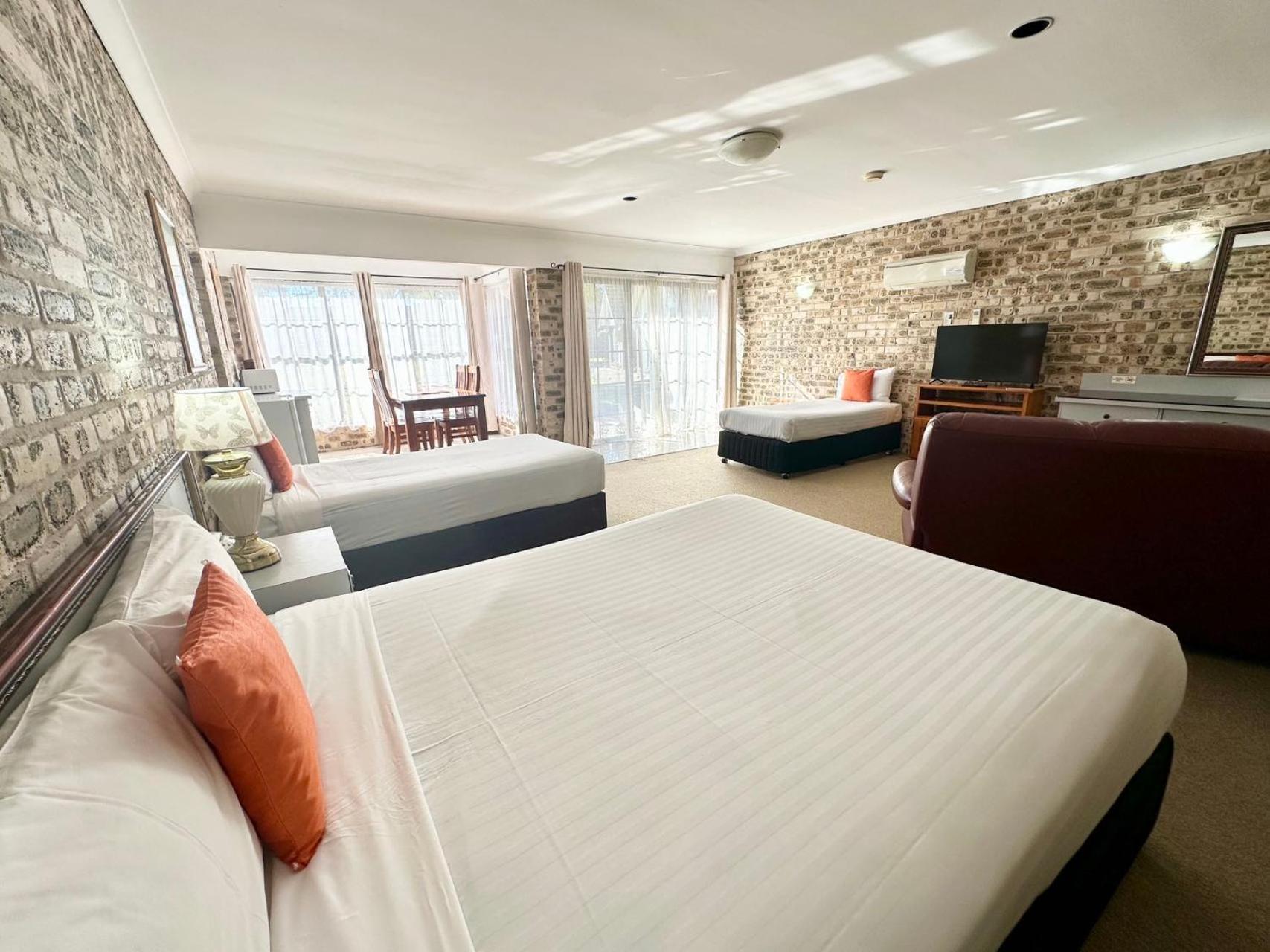 Motel Sir Francis Drake Heatherbrae Zewnętrze zdjęcie